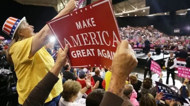 مسٹر ٹرمپ نے جمعے کو پہلی بار اپنے ہارنے کے امکانات کا بھی ذکر کیا