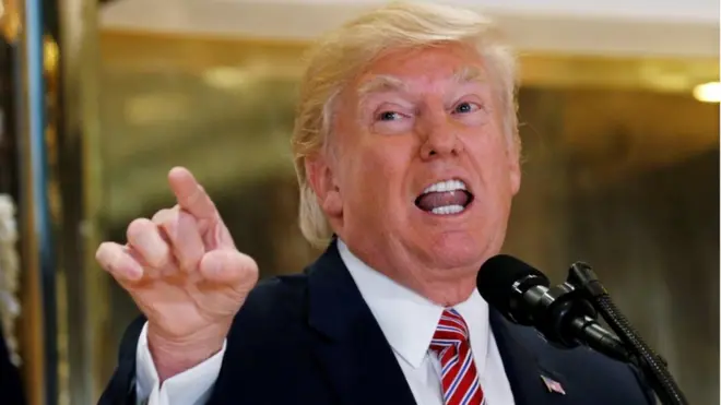 ټرمپ په ځینو نورو ټوېټونو کې پر دیموکراتانو هم نیوکې کړې او هغه کس یې پړ بللی چې د ده پرضد یې پټ شکایت راپورته کړی دی.