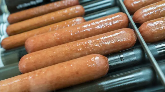 සොසේජස්