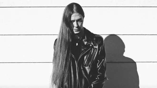 Threatin se convirtió en el hazmerreír de internet después de que los internautas revelaran que había fingido ser una estrella del rock.