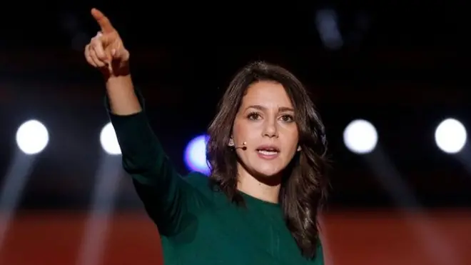 Inés Arrimadas, de Ciudadanos, fue la más votada, pero tendrá muy difícil poder gobernar.