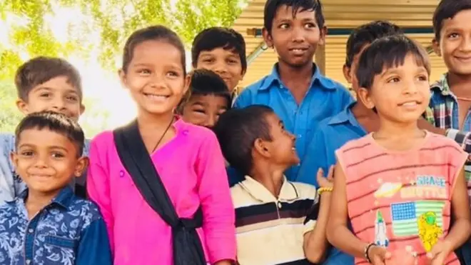 ગુજરાતમાં આ સમસ્યા વધી રહી છે. ઘણા વિસ્તારોમાં છોકરીઓના શિક્ષણ પર પણ જોર અપાતું નથી.