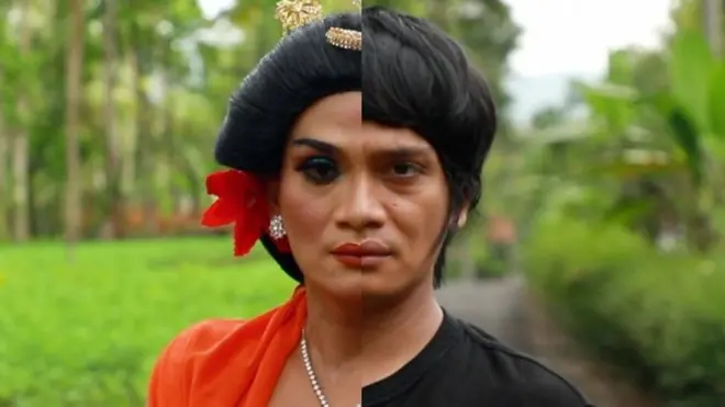 رقصة أندونيسية يؤديها رجال بملابس النساء