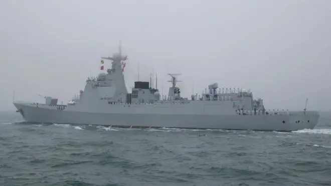 Tàu khu trục Quý Dương, một trong các tàu Type 052D, tham dự lễ kỷ niệm 70 năm thành lâp hải quân Trung Quốc tại Thanh Đảo hôm 23/4/2019, sự kiện có sự tham dự của Chủ tịch Tập Cận Bình