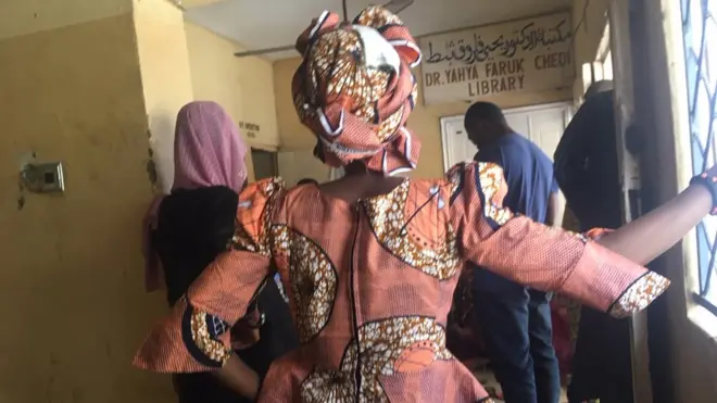 Single ladies wey dem arrest for Hisbah station