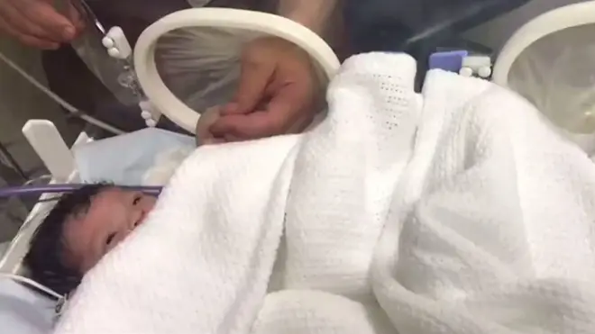 Новонароджену дівчинку доправили до шпиталю в Дурбані