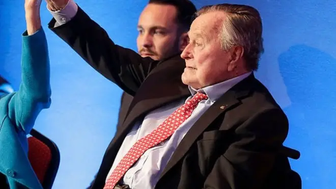 6 січня пан та пані Буш відсвяткували 72-у річницю шлюбу