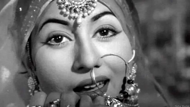 مدھوبالا کا اصلی نام ممتاز تھا، اور وہ 14 فروری کو دہلی میں پیدا ہوئی تھیں