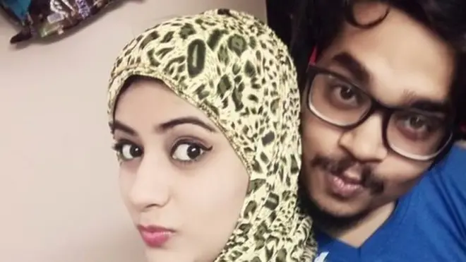 ఆయేషా, ఆదిత్య