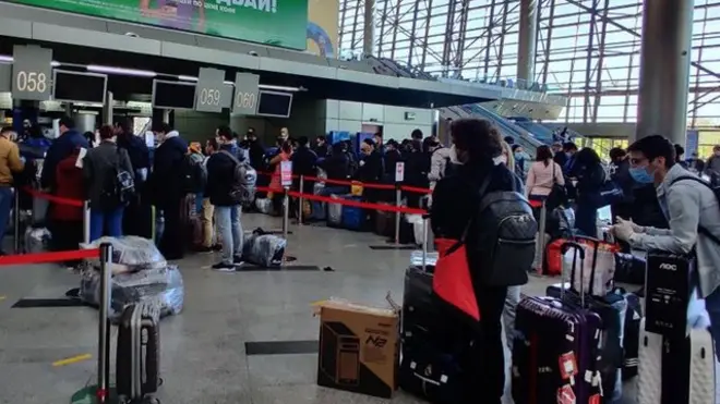 Россия аэропортида рўйхатдан ўтиш