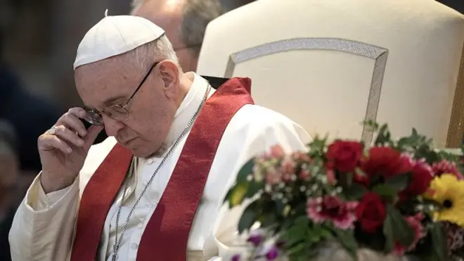 Le pape François a présidé la cérémonie pour les "martyrs chrétiens" à Rome.