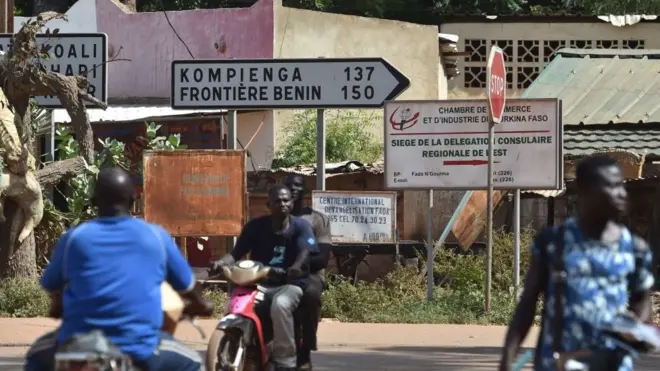 Vue d'une rue de Fada N'Gourma, une ville du Burkina, où sévissent les djihadistes.