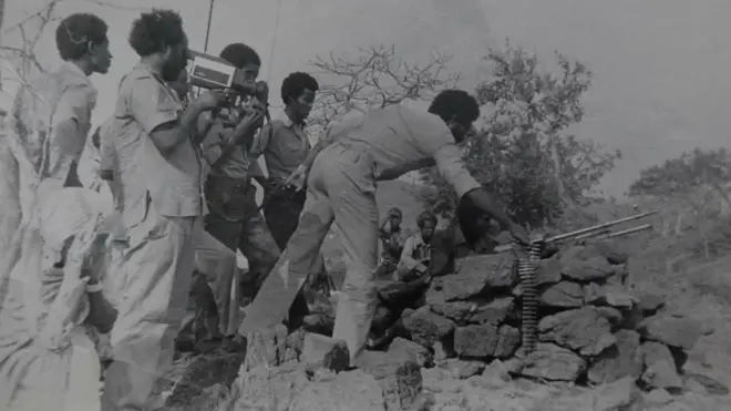 ተጋደልቲ ኣብ በረኻ