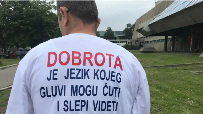Okupljeni na protestu