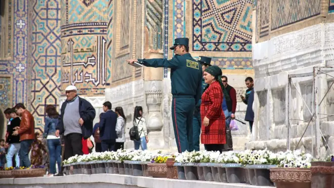 "Давлат хавфсизлиги идоралари ҳукумат танқидчиларини ушлаш бўйича кенг ваколатларни сақлаб қолишяпти"