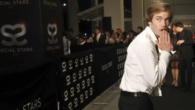 PewDiePie tuvo ingresos por unos US$15 millones en 2016. El joven tiene más de 53 millones de seguidores en YouTube.