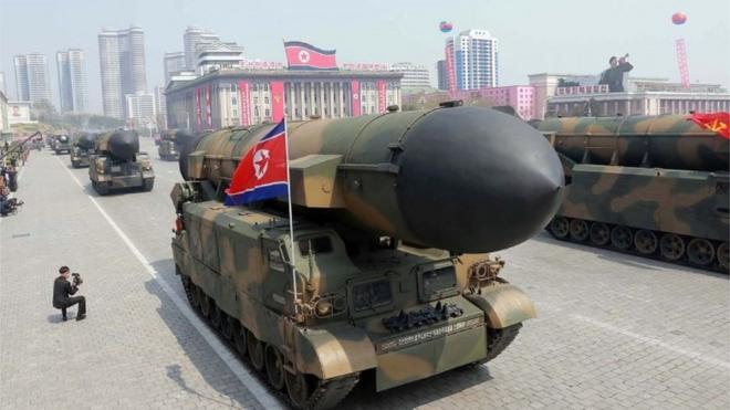 Missiles on show in North Korean military parade (16 April 2017)