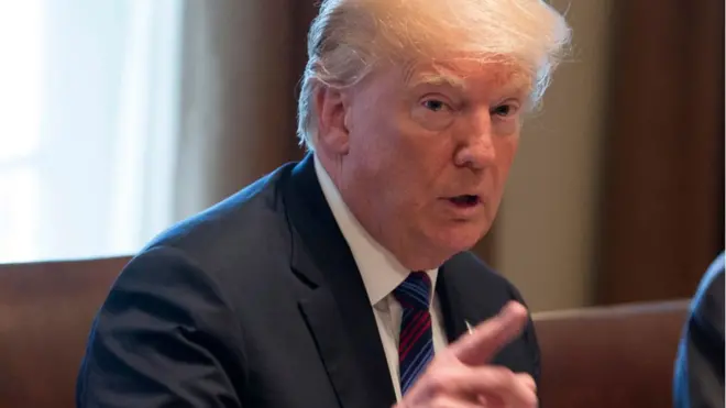 डोनल्ड ट्रंप