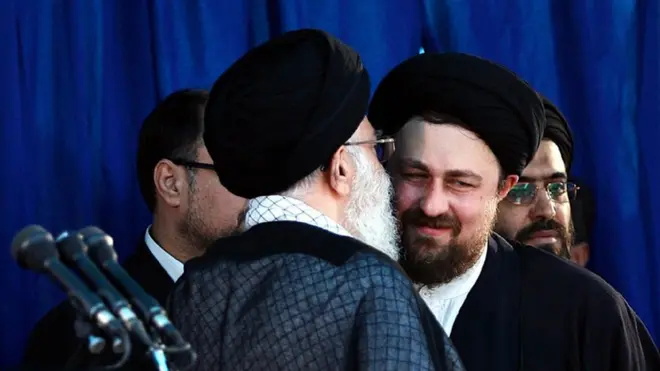 حسن خمینی و علی خامنه‌ای