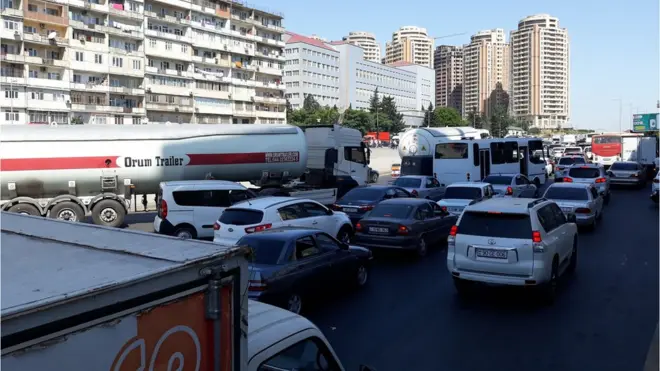 Şamaxinka adlanan ərazidə nəqliyyatın sıxlığı