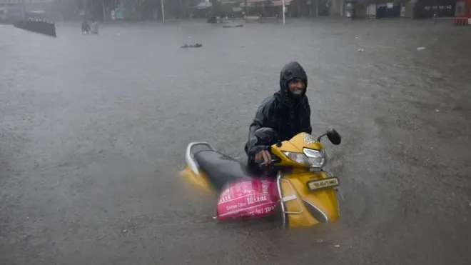 મુંબઈમાં વરસાદ