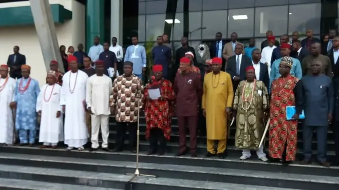 Ndị gọvanọ mpaghara ọwụwa-anyanwụ