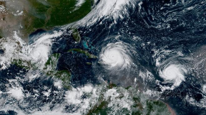 Vista por satélite de Irma, Katia y Jose.
