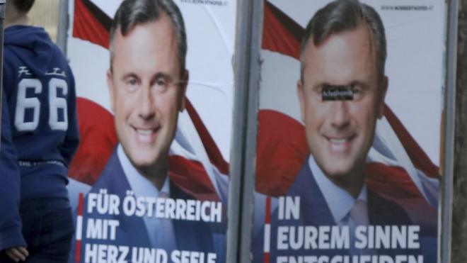 Election posters in Vienna on 22 Nov