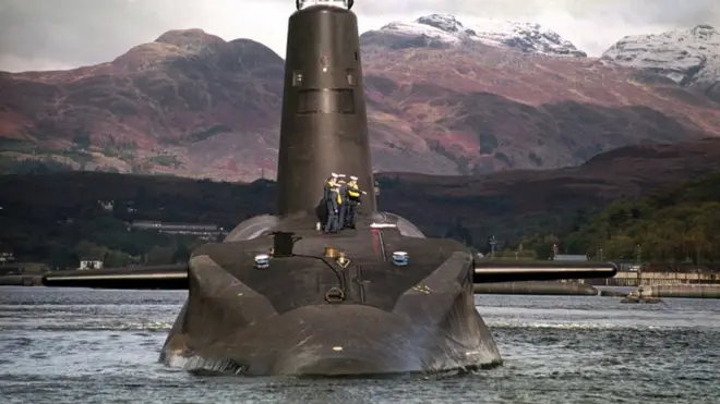 İngiltere'ye ait bir nükleer denizaltı