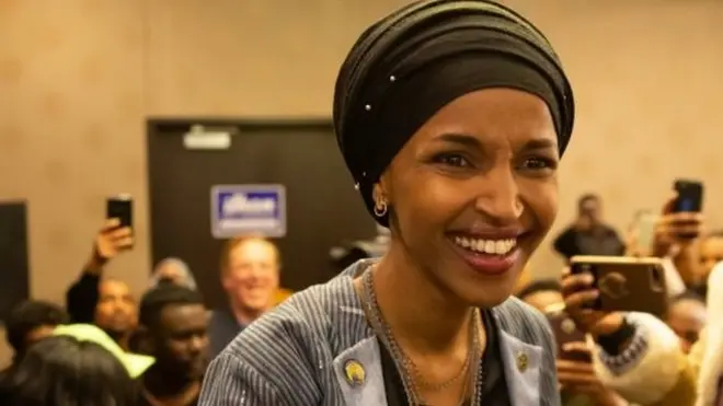 Ilhan Omar llegó a los 14 años a Estados Unidos, luego de huir de la guerra en Somalia.