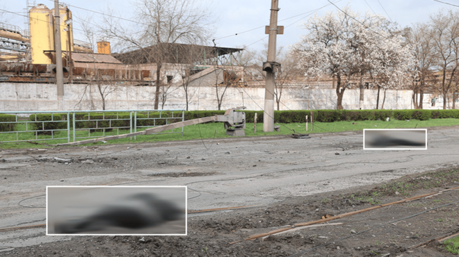 ภาพจากคลิปวิดีโอเผยให้เห็นศพพลเรือนบนถนนสายหลักของเมืองมาริอูโปล