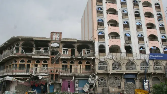 Yemen'deki iç savaşta 3 binden fazla sivil yaşamını yitirdi.