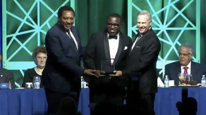 George Jonas: Muhandisi maarufu wa Tanzania anayefanya kazi na kampuni ya Boeing ashinda tuzo Marekani