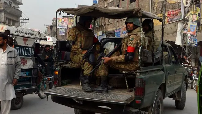 ’لوگوں کے ذہنوں میں یہ تاثر مستحکم ہو گیا کہ اس ملک میں جو کچھ انتظام کرنا ہے وہ فوج نے ہی کرنا ہے‘