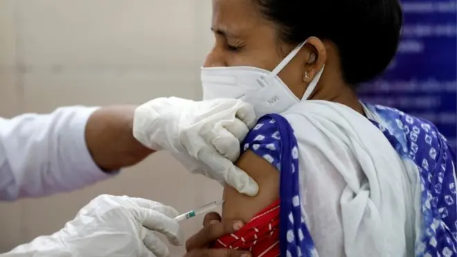 کورونا وائرس، انڈیا، ویکسین