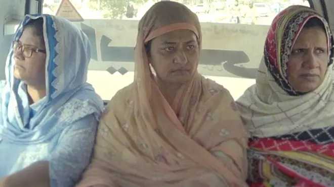 ایدھی فاؤنڈیشن صحت یاب مریضوں کو اُن کے گھر والوں سے ملانے کا کام بھی کرتی ہے