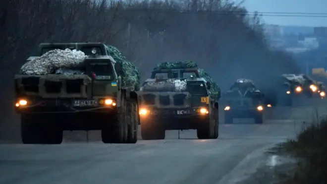 Украинские РСЗО "Смерчь" на востоке страны. О разработке КБ "Луч" управляемых ракет для этой системы залпового огня писали весной 2016 года