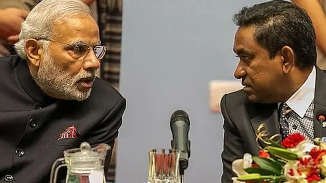 વડાપ્રધામ મોદી અને માલદીવના પ્રતિનિધિ
