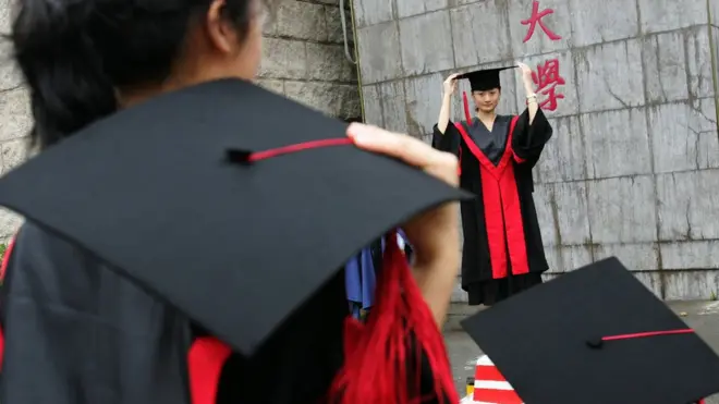 Trong tương lai, Đại học Nhân dân sẽ cấp bằng tiến sỹ và thạc sỹ môn "tư tưởng Tập Cận Bình"