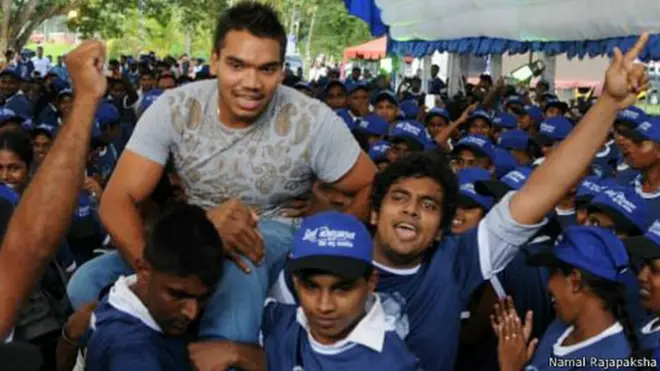 මෙය නාමල් රාජපක්ෂ මන්ත්‍රී වරයා අත්අඩංගුවට ගන්නා ලද දෙවැනි අවස්ථාවයි