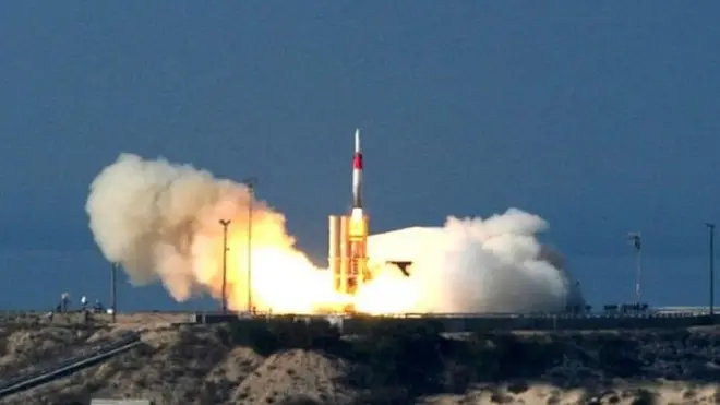 据说以色列的箭式反弹道导弹系统属于最先进的反导系统