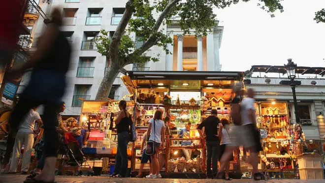 Las Ramblas son el paseo más famoso y transitado de la capital catalana.