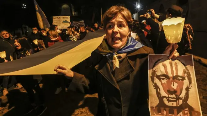 "ربما تكون دول الخليج المنتجة للنفط والغاز هي الرابح في هذه الحرب الفوضوية".