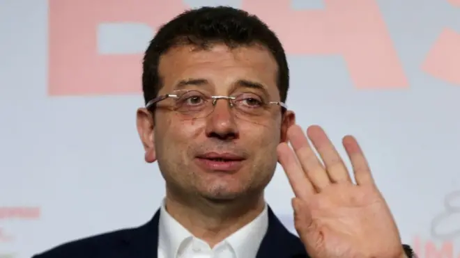 أدار أمام أوغلو حملة انتخابية هادئة واعتمد خطابا تصالحيا مع خصومه