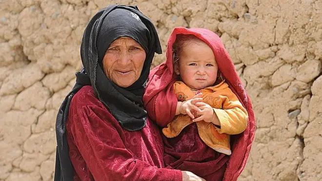 За останні 60 років показник народжуваності скоротився майже удвічі: у 1960-х він складав 5 дітей на жінку, зараз - 2,4 дитини на жінку