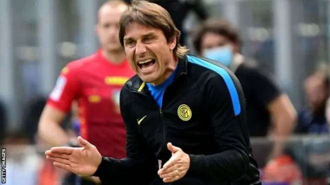 Aliyekuwa kocha wa Chelsea Antonio Conte