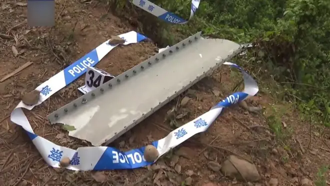 东航MU5735失事客机残骸