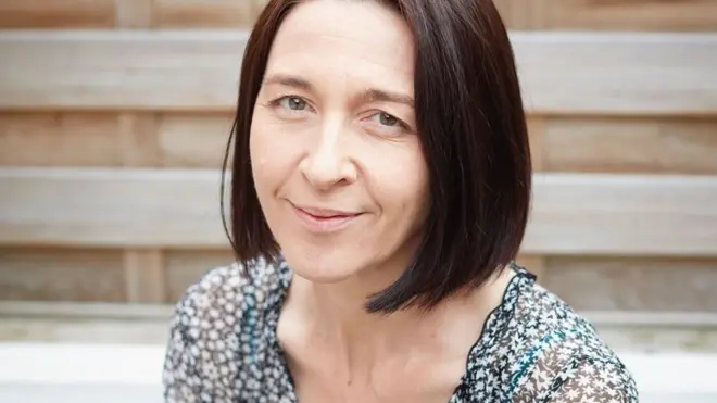 Sarah Rainsford periodista de la BBC.