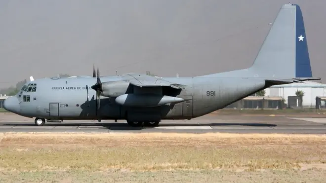 A Chile Air Force Lockheed C-130 Hercules gets ready to leave Santiago airport in March 2019