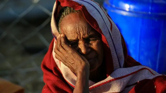 በትግራይ ግጭት የተፈናቀሉ እናት